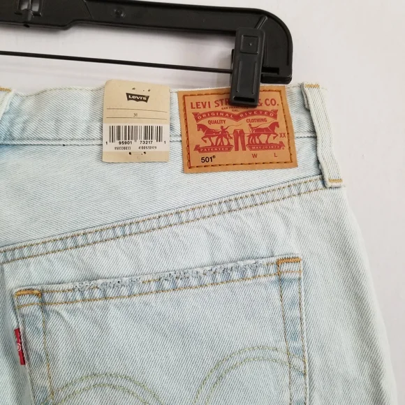 NWT Levi's 501 High Rise Light Wash Jean Shorts Size 31 - Picture 5 of 10